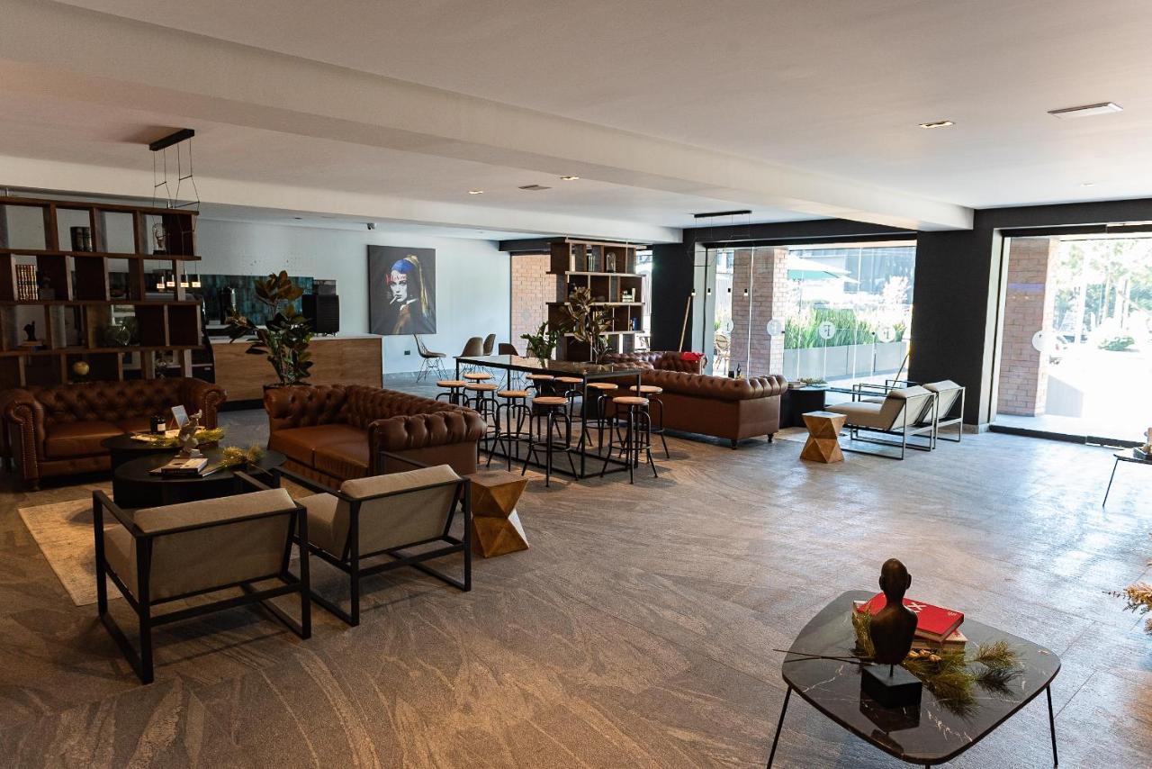 Fulton Business Luxury Hotel 瓜达拉哈拉 外观 照片
